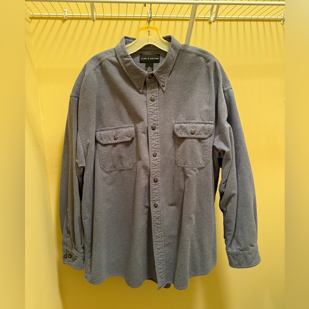 Croft & Barrow Gray Casual Button-Down Shirt